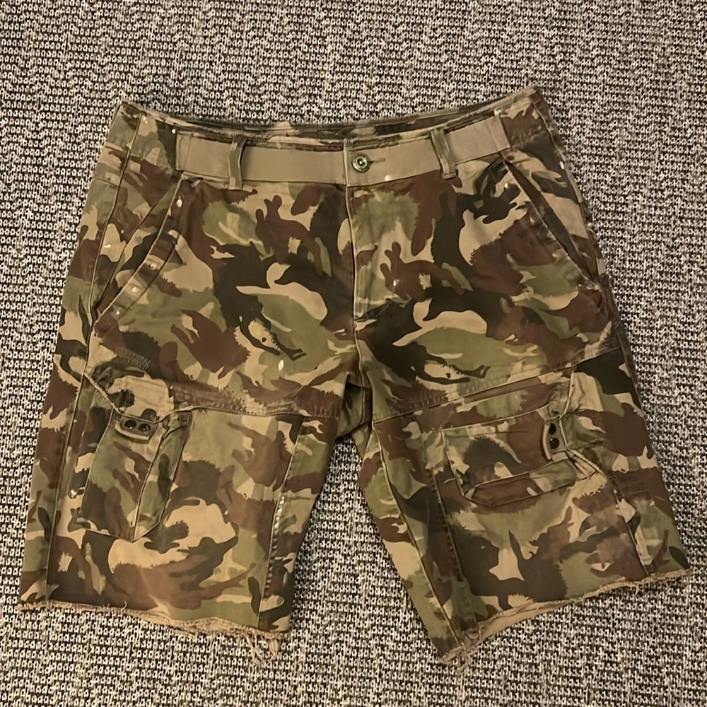 Armani Exchange AX Shorts Mens Sz 34w Camo Cargo Distressed paint Cut Off